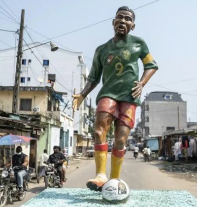 The Sporting Statues Project: Samuel Eto'o: Rue du Roi Njoya, New